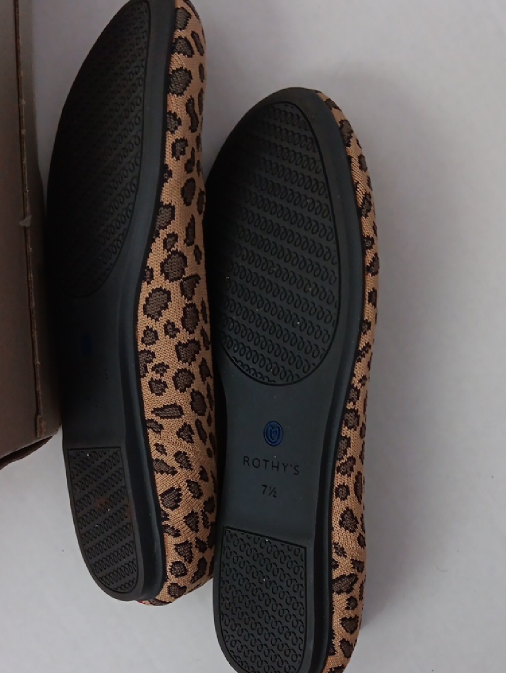 ROTHYS..SPOTTED ROUND TOE..SIZE 7.5 - Picture 6 of 7